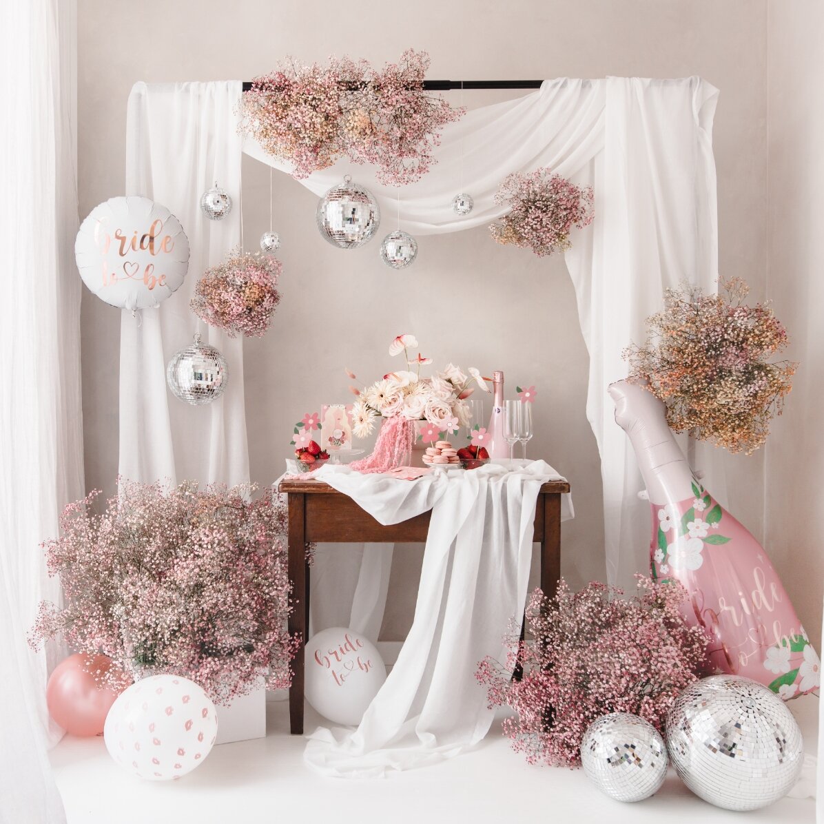 Lot de ballons assortis pour une soirée entre filles - Future mariée