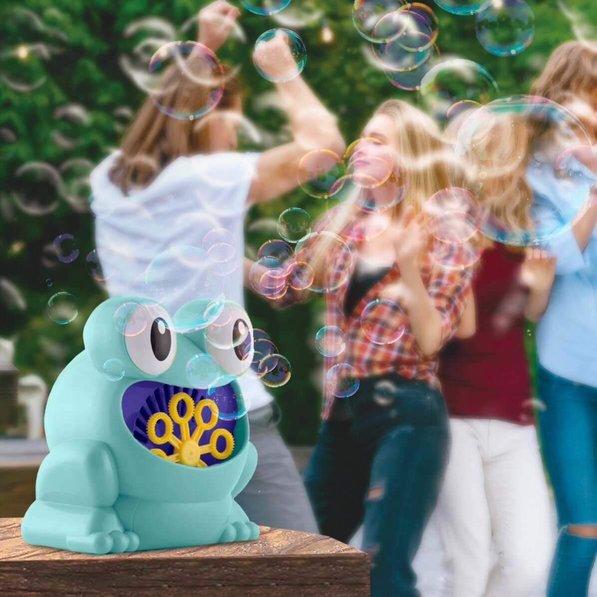 Jouet en forme de grenouille avec diffuseur de ballons