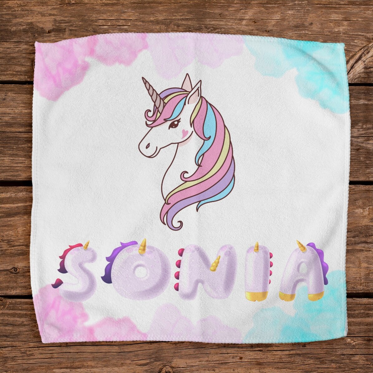 Serviette personnalisée avec un prénom - Licorne