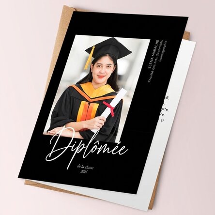 Carte de vœux personnalisée avec une photo et un texte pour la remise des diplômes