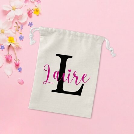 Petit sac cadeau personnalisé avec un prénom et une initiale