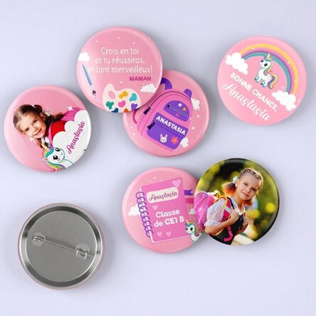 Lot de 6 badges personnalisés avec photos et message - Arc-en-ciel