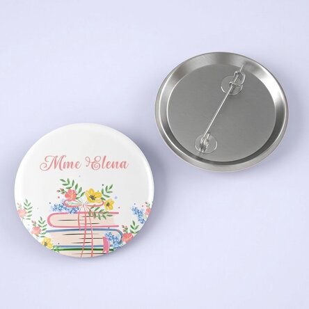 Badge personnalisé avec inscription pour les enseignantes