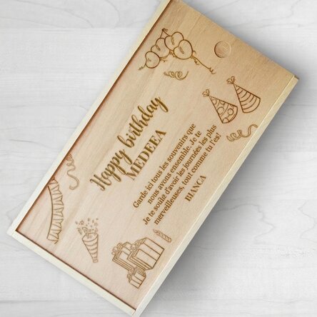 Coffret cadeau personnalisé en bois avec message - Joyeux anniversaire