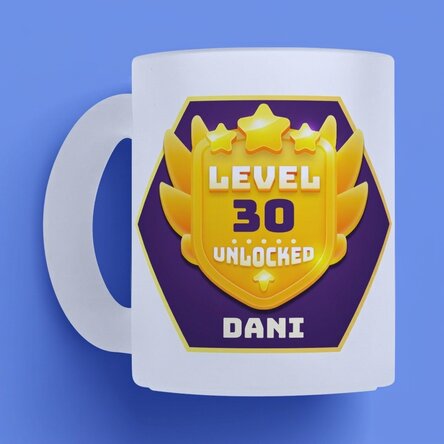 Tasse personnalisée avec un message d'anniversaire - Level Unlocked