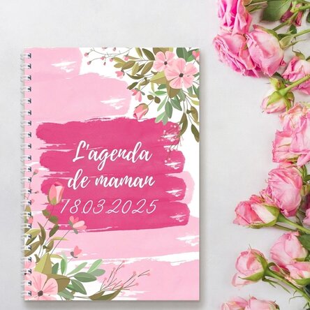 Carnet personnalisé avec des fleurs - L'agenda de maman