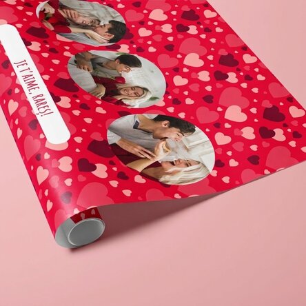 Papier d'emballage cadeau personnalisé avec 3 photos et un texte - Hearts
