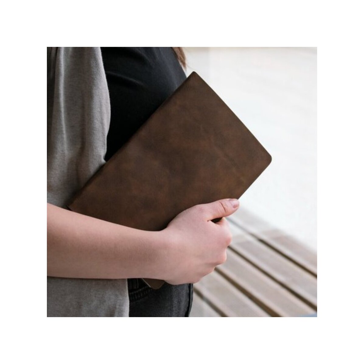 Agenda en cuir personnalisé avec le nom des enseignants - Les graines du savoir