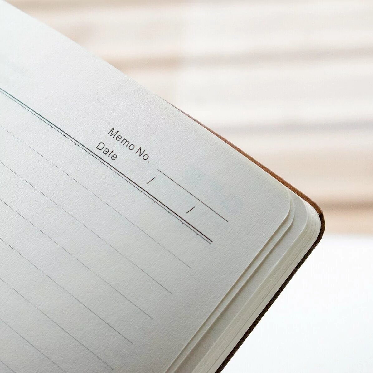 Agenda en cuir personnalisé avec un texte et le signe du zodiaque des Gémeaux