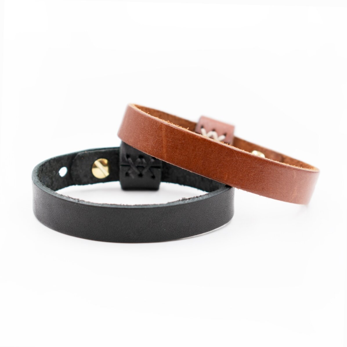 Bracelet en cuir personnalisé avec des initiales et le signe du Sagittaire