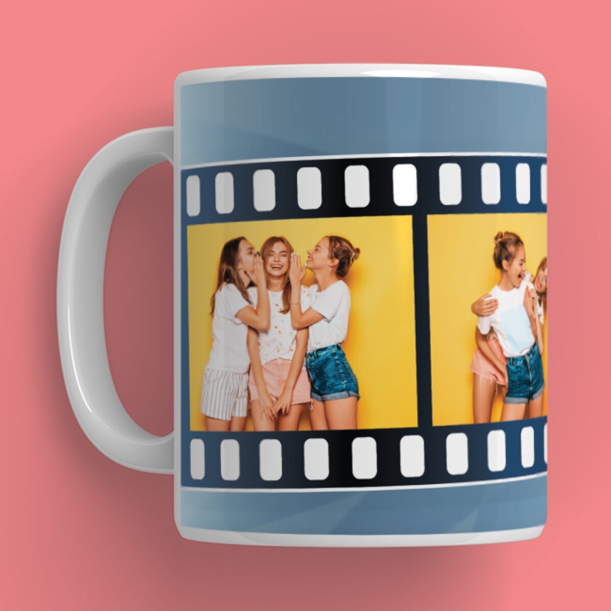 Tasse personnalisée avec 4 photos sur une pellicule