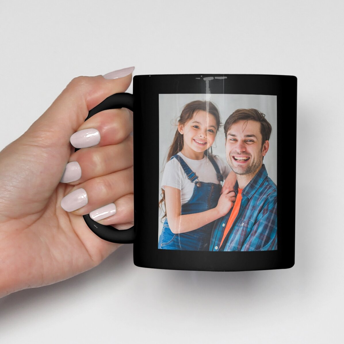 Tasse noire personnalisée avec deux photos