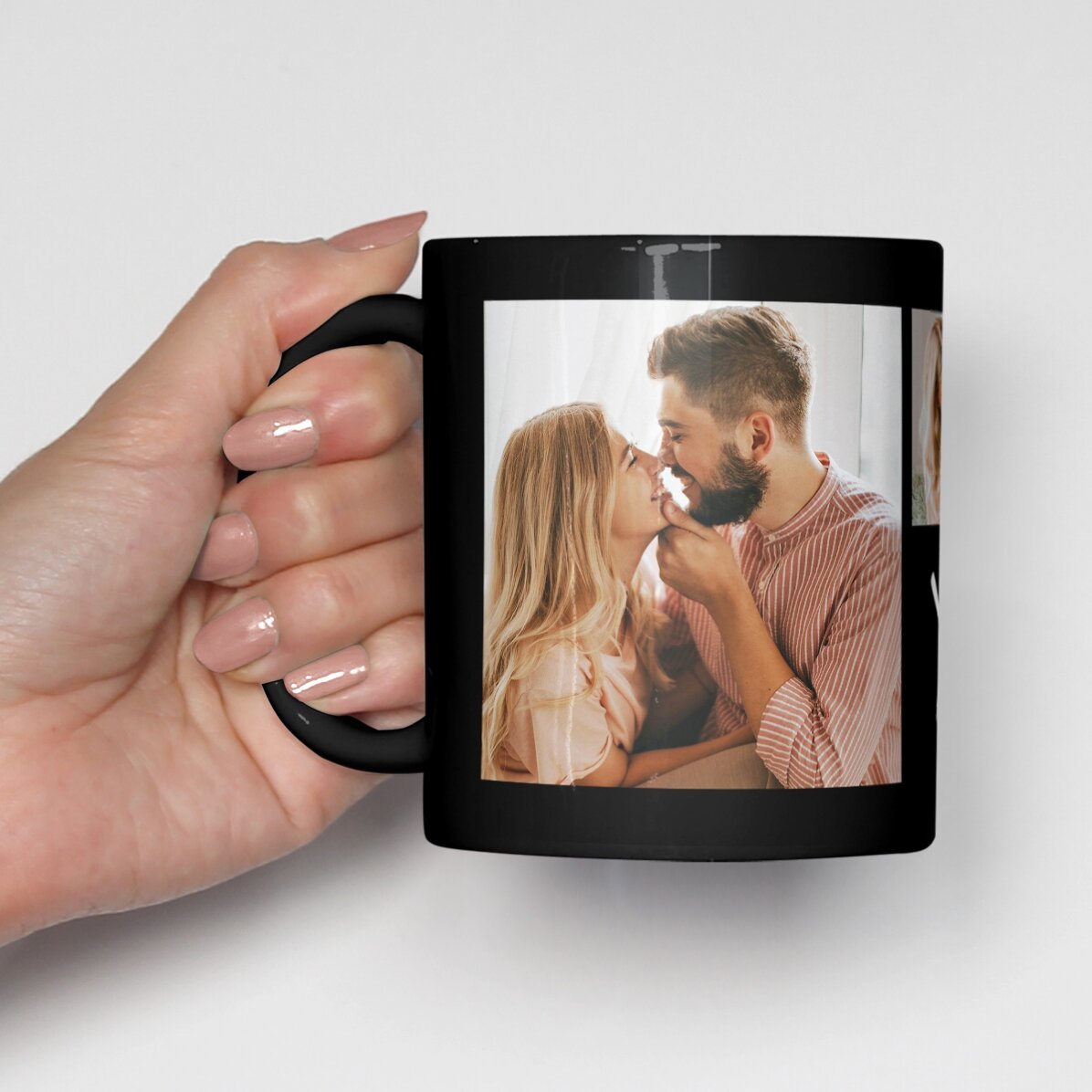 Tasse noire personnalisée avec 3 photos et un texte à télécharger