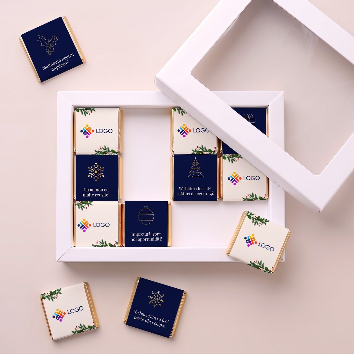 Coffret cadeau contenant 12 mini-chocolats personnalisés avec un logo et un message de Noël
