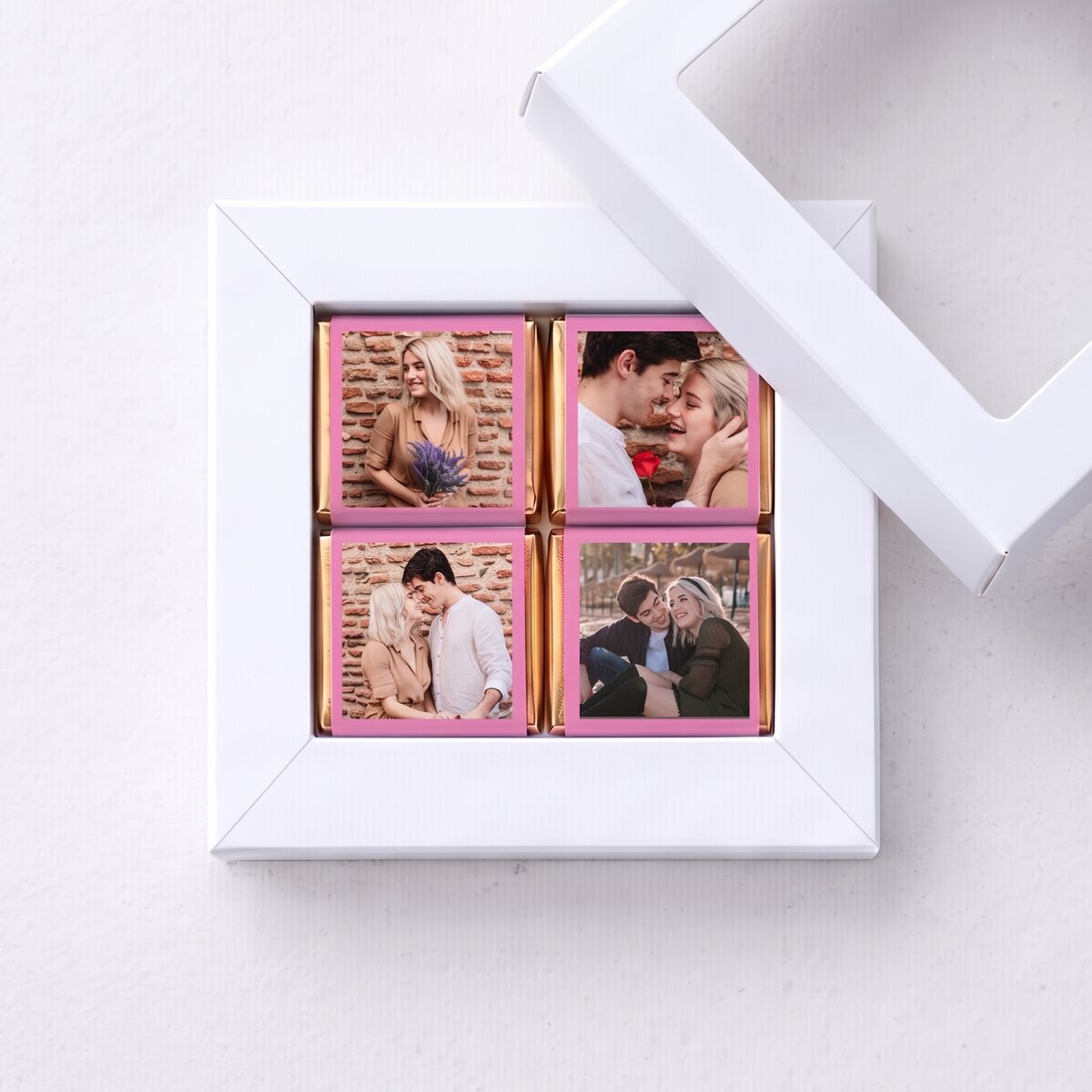 Coffret cadeau contenant 4 mini-chocolats personnalisés avec des photos