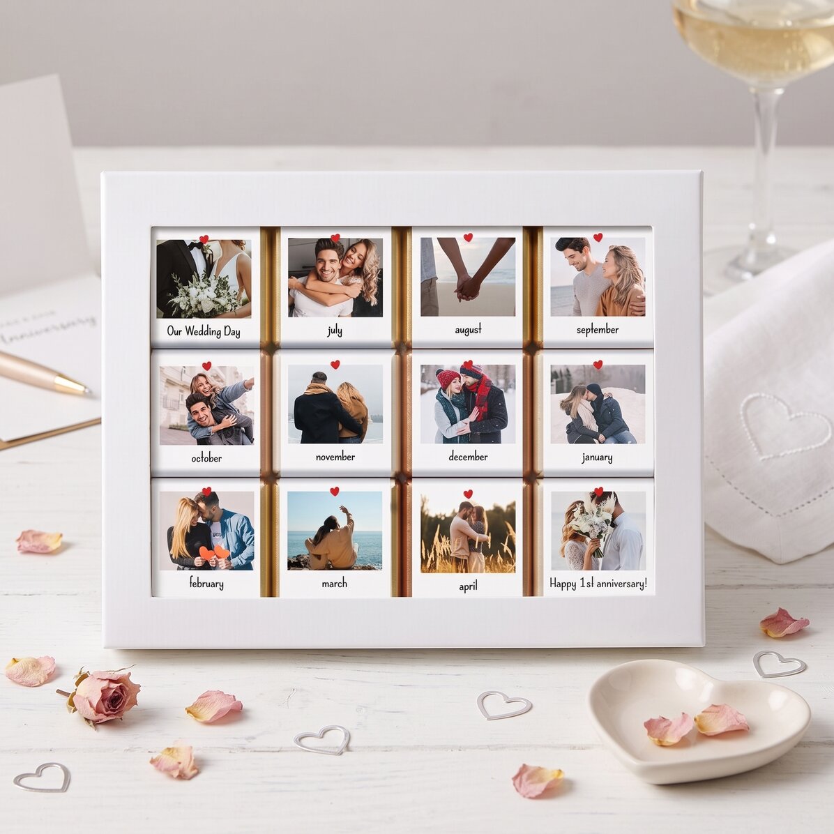 Coffret cadeau contenant 12 mini-chocolats personnalisés avec des photos et des messages - Our Story
