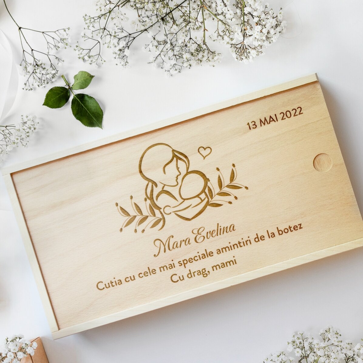 Coffret cadeau personnalisé en bois - Souvenirs de baptême