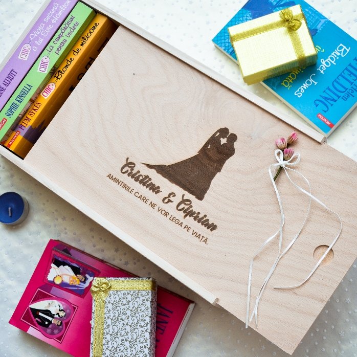 Coffret cadeau personnalisé en bois - Nos souvenirs