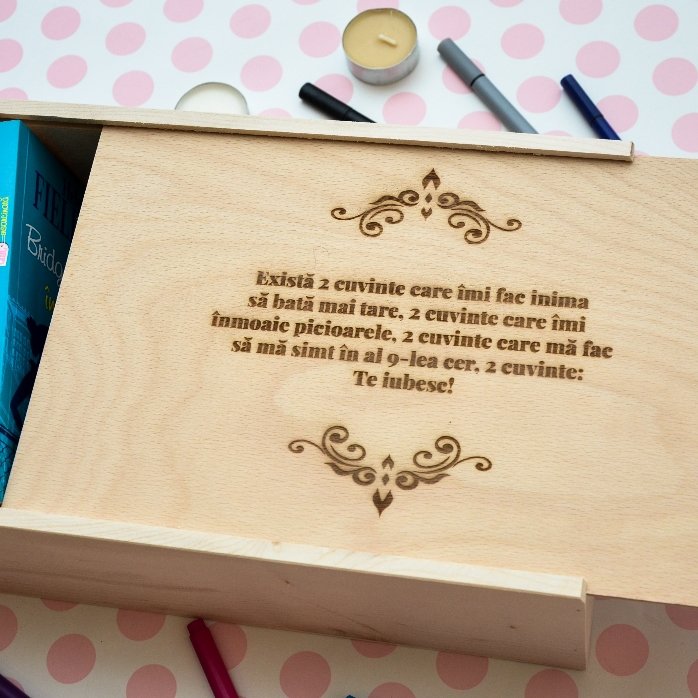 Coffret cadeau personnalisé en bois avec message