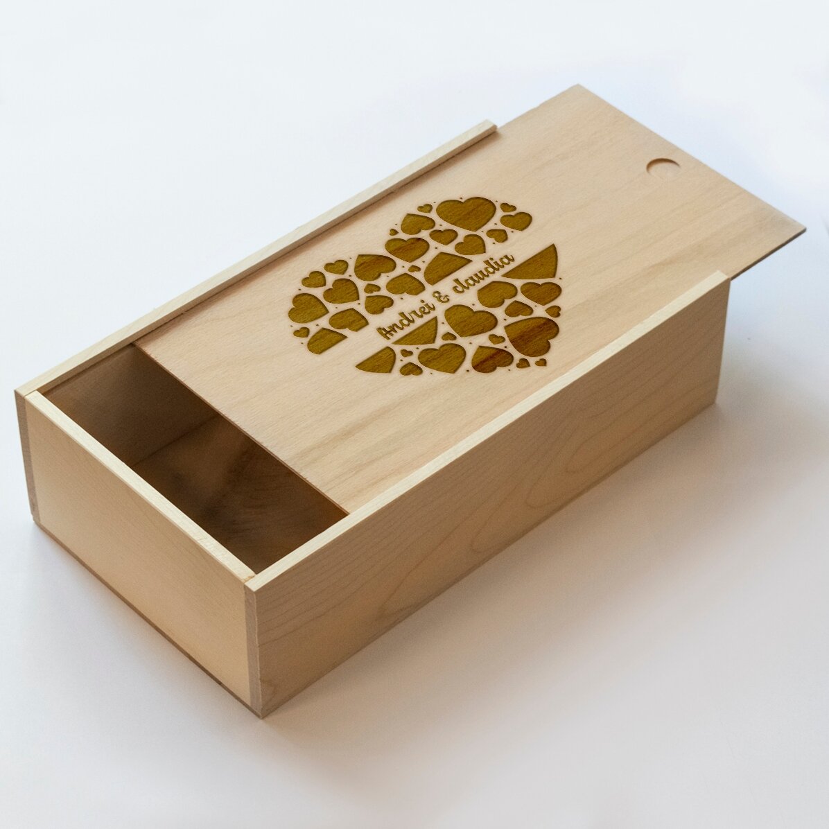 Coffret cadeau personnalisé en bois avec vos prénoms