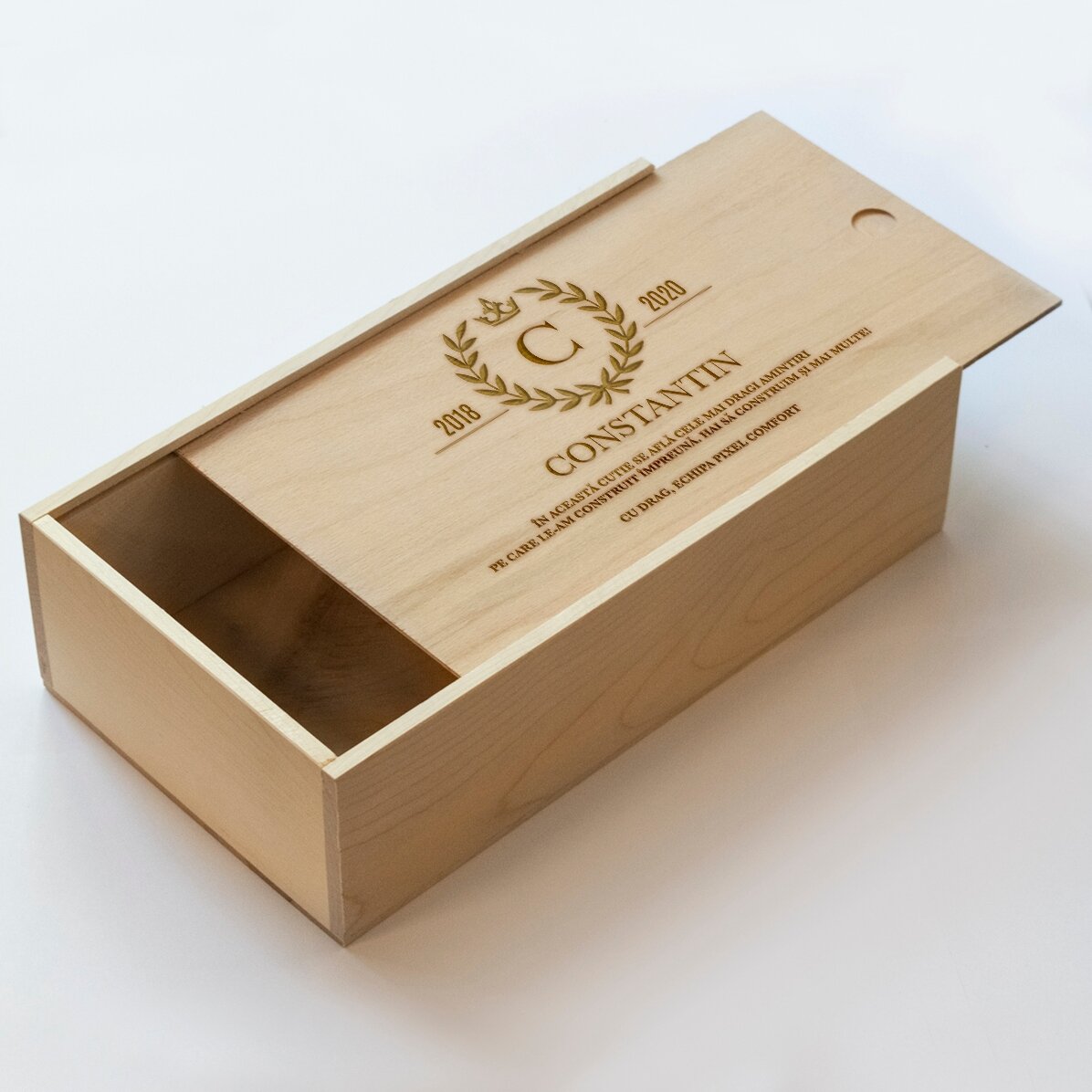 Coffret cadeau personnalisé en bois - Lauri