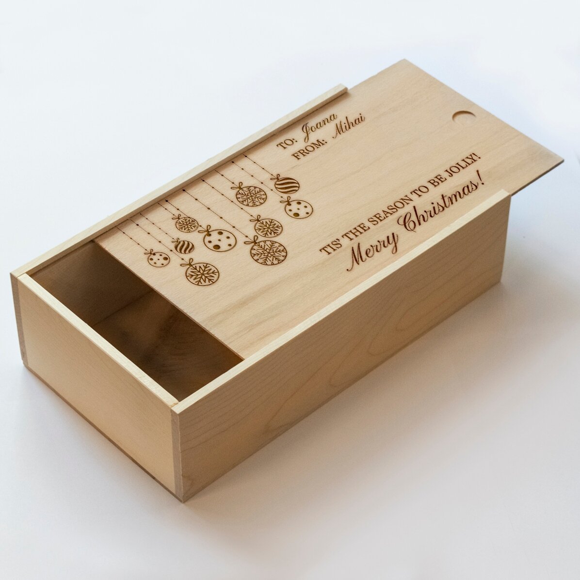 Coffret cadeau personnalisé en bois - « To me, from you »
