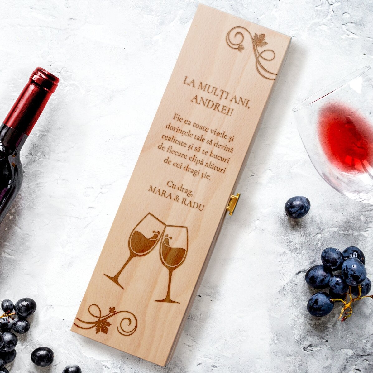 Caisse de vin personnalisée avec un message - Vœux pour ton anniversaire
