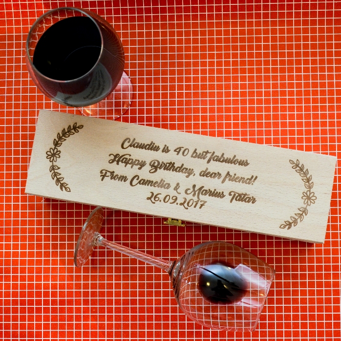 Caisse de vin personnalisée avec un message