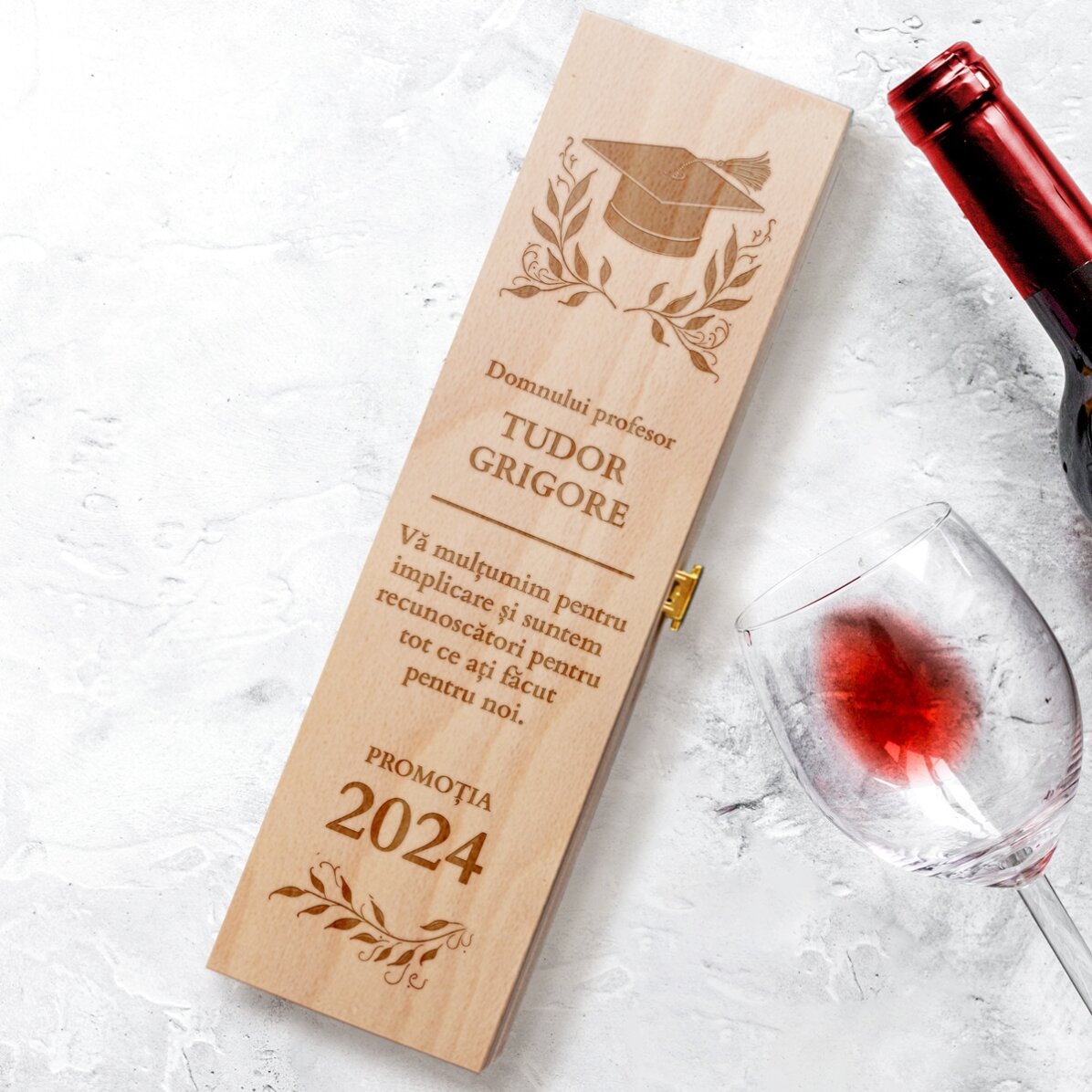 Caisse de vin personnalisée avec inscription - Remise des diplômes