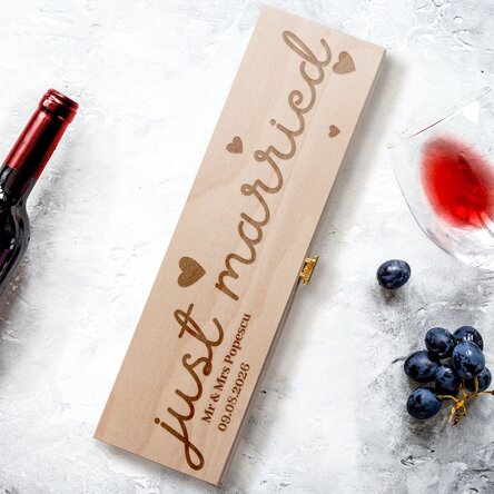 Caisse de vin personnalisée - « Just Married »