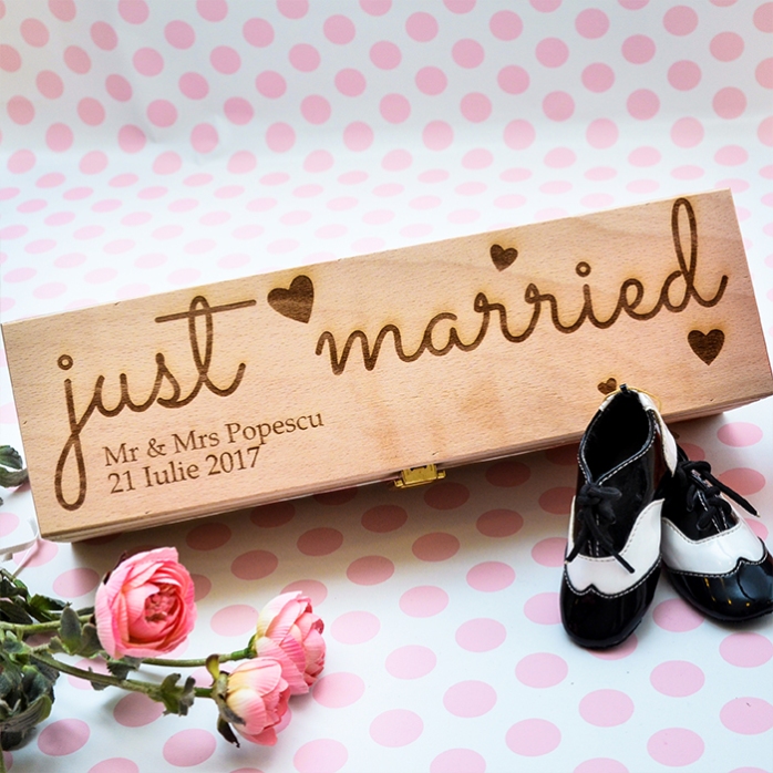 Caisse de vin personnalisée - « Just Married »