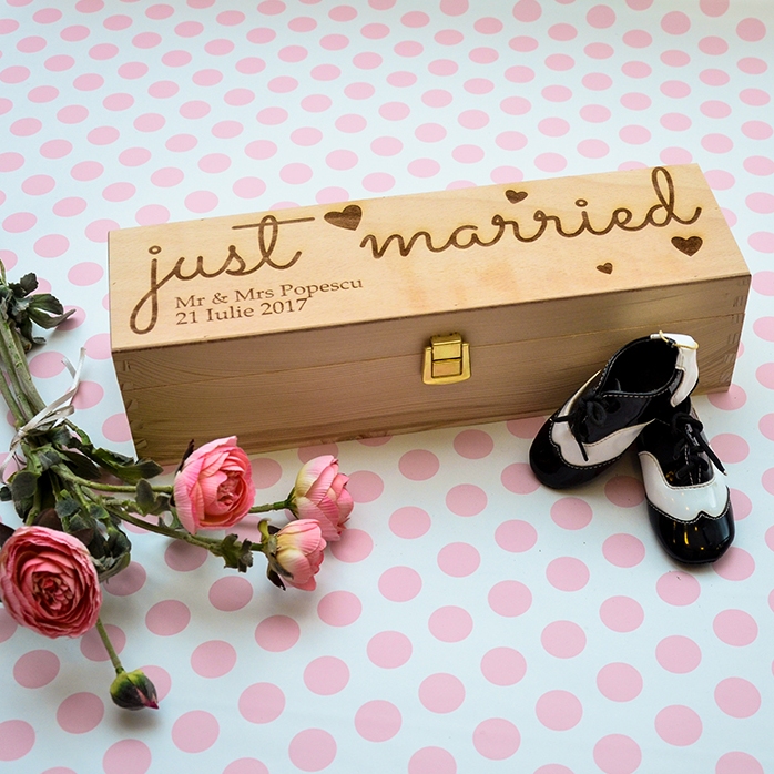 Caisse de vin personnalisée - « Just Married »