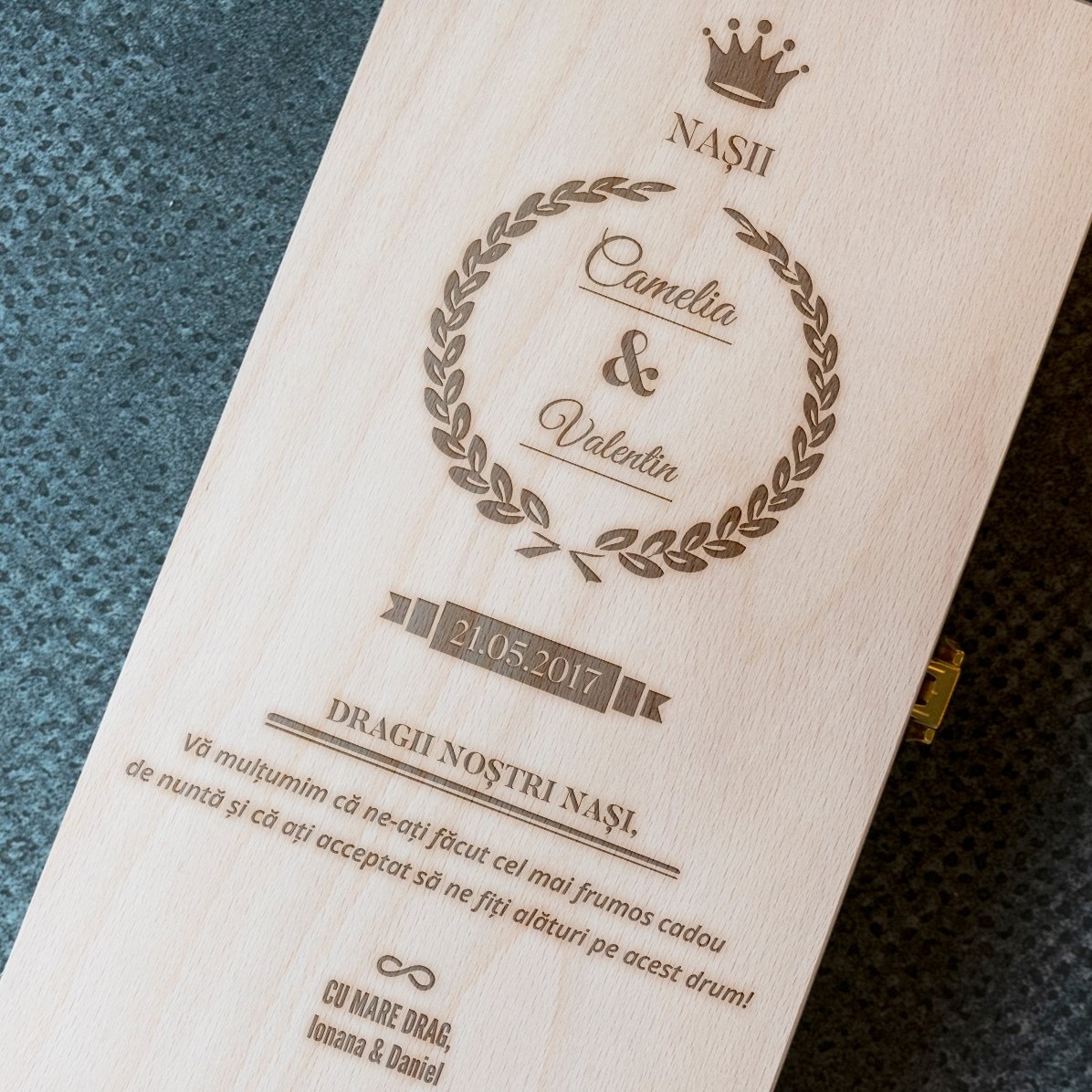 Coffret à vin personnalisé pour deux bouteilles, destiné aux parrains et marraines