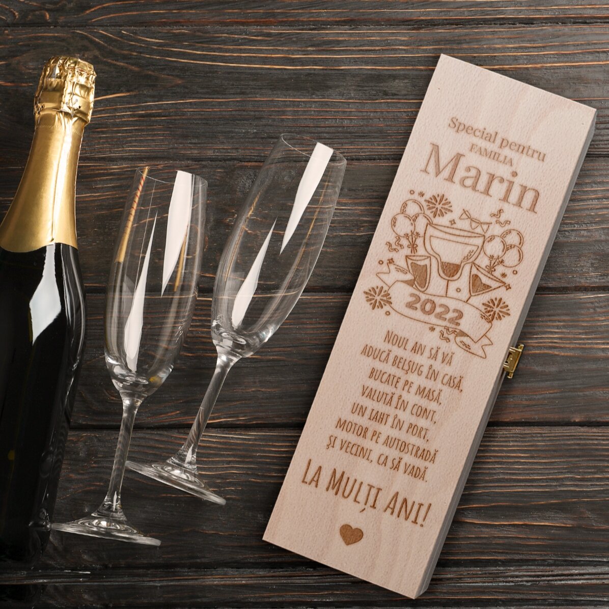 Caisse de vin mousseux personnalisée avec un message pour le Nouvel An