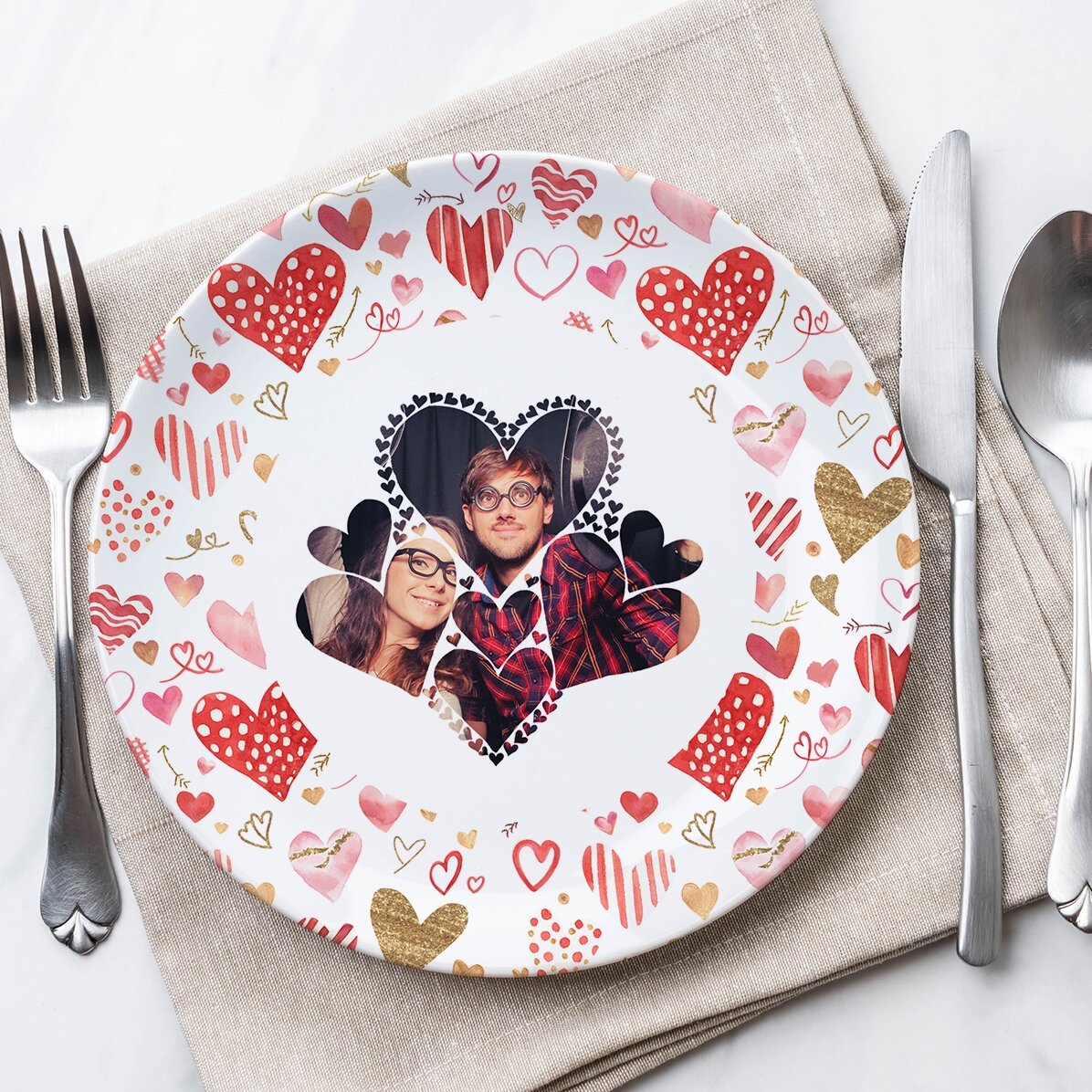 Assiette personnalisée avec une photo - Cœurs