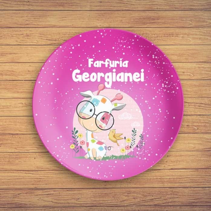 Assiette rose personnalisée avec un texte