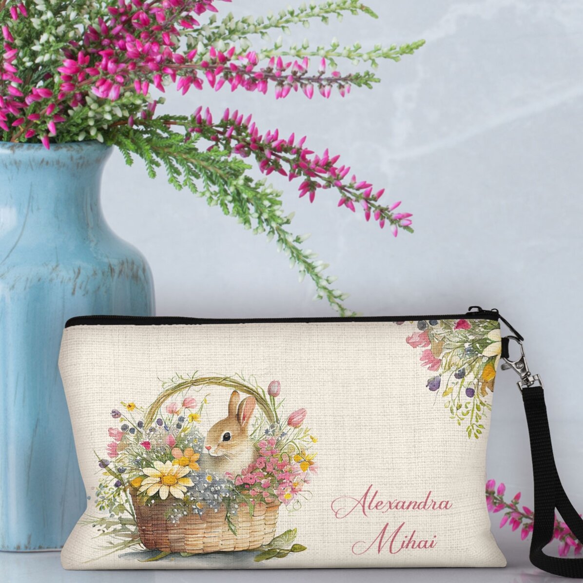 Petite trousse à accessoires personnalisée avec un prénom - Lapin