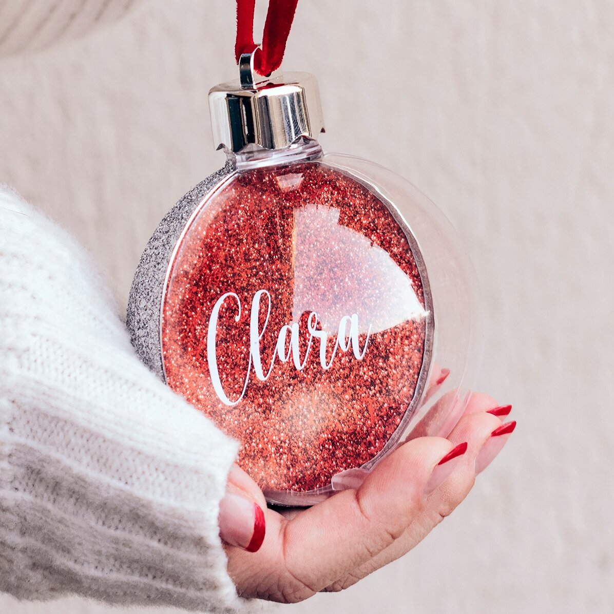 Boule de Noël personnalisée avec votre nom - Paillettes rouges