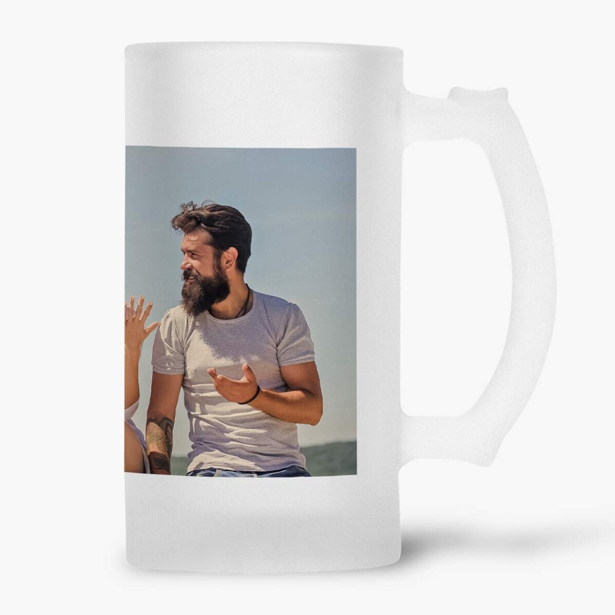 Une chope à bière personnalisée avec une photo