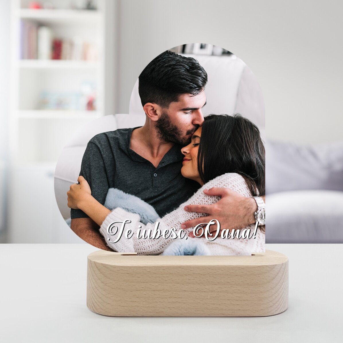Lampe de veille LED en forme de cœur personnalisée avec une photo et un message