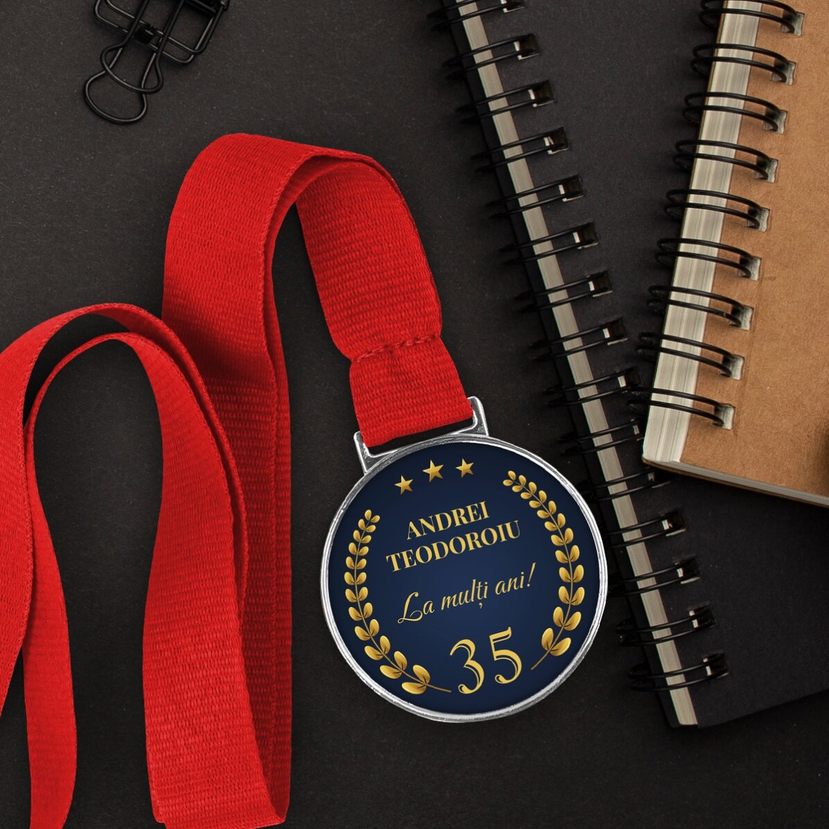 Médaille personnalisée avec inscription - Anniversaire