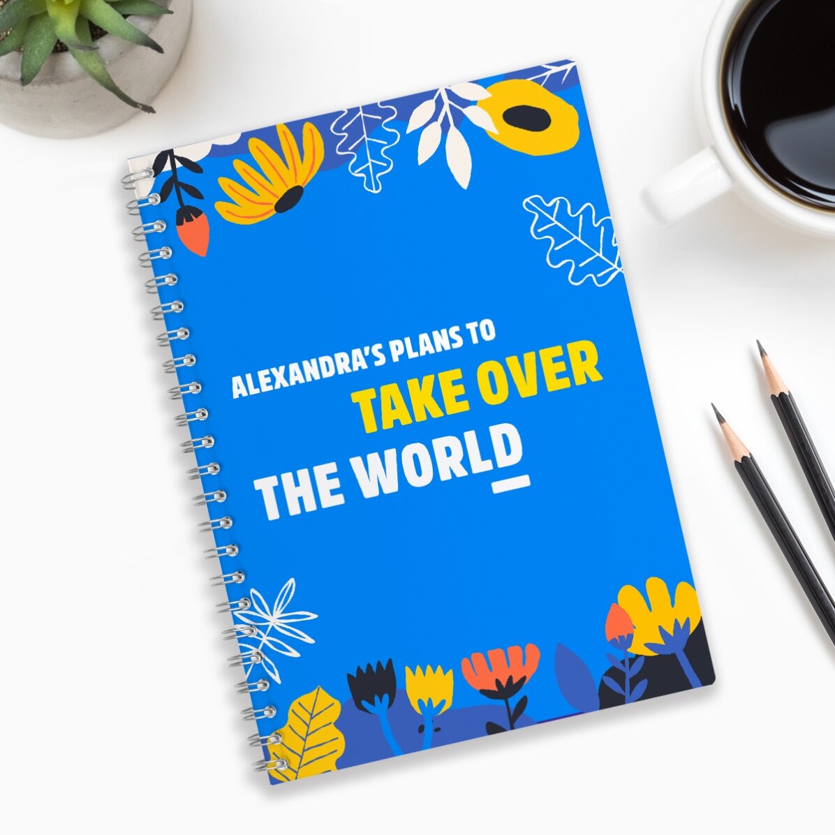 Carnet personnalisé avec le texte « Take over the world »