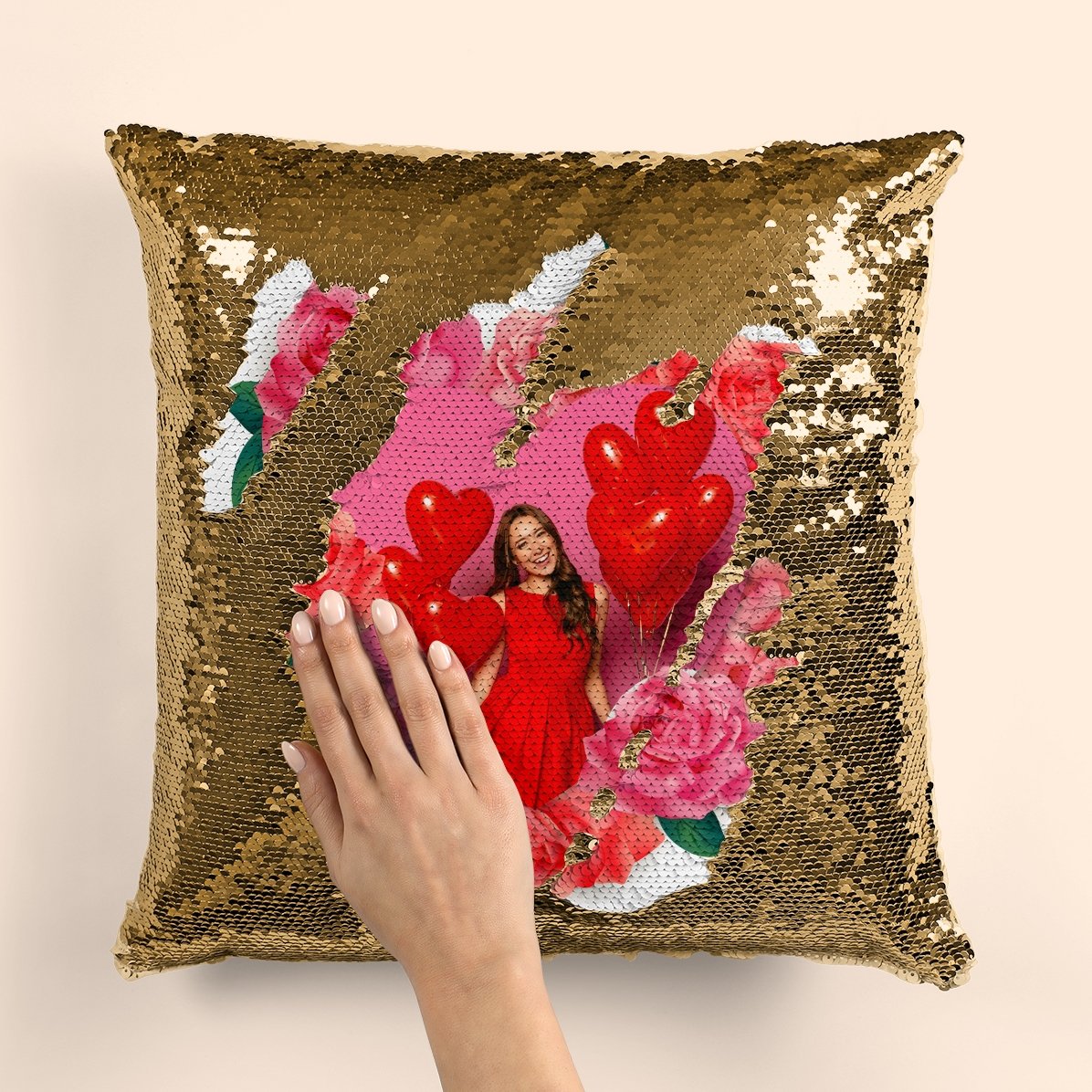 Coussin à paillettes personnalisé avec une photo et des roses