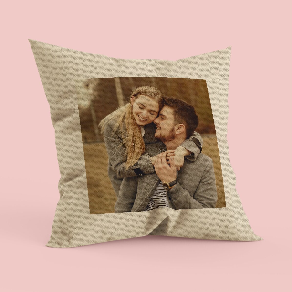 Coussin personnalisé avec une photo carrée - Dans