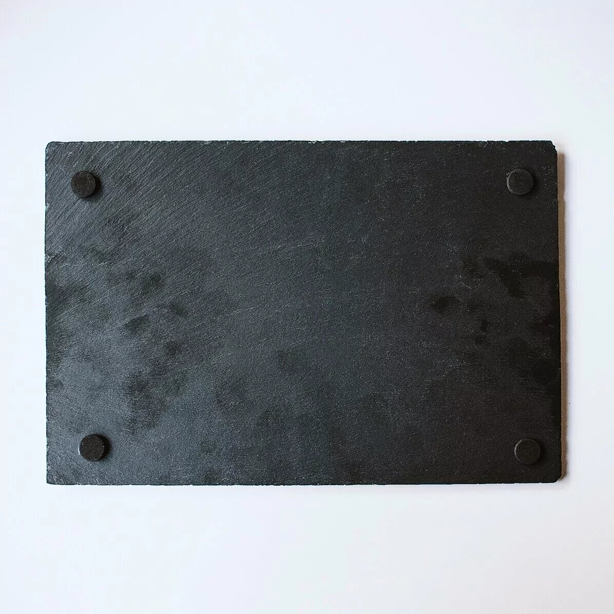 Plaque en ardoise gravée et personnalisée avec le texte « Family »