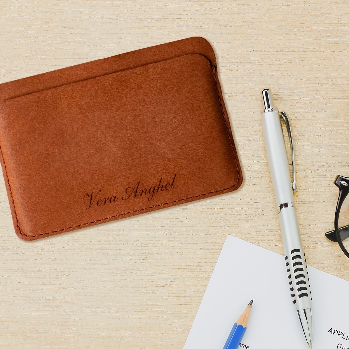 Portefeuille en cuir personnalisé avec un prénom au milieu