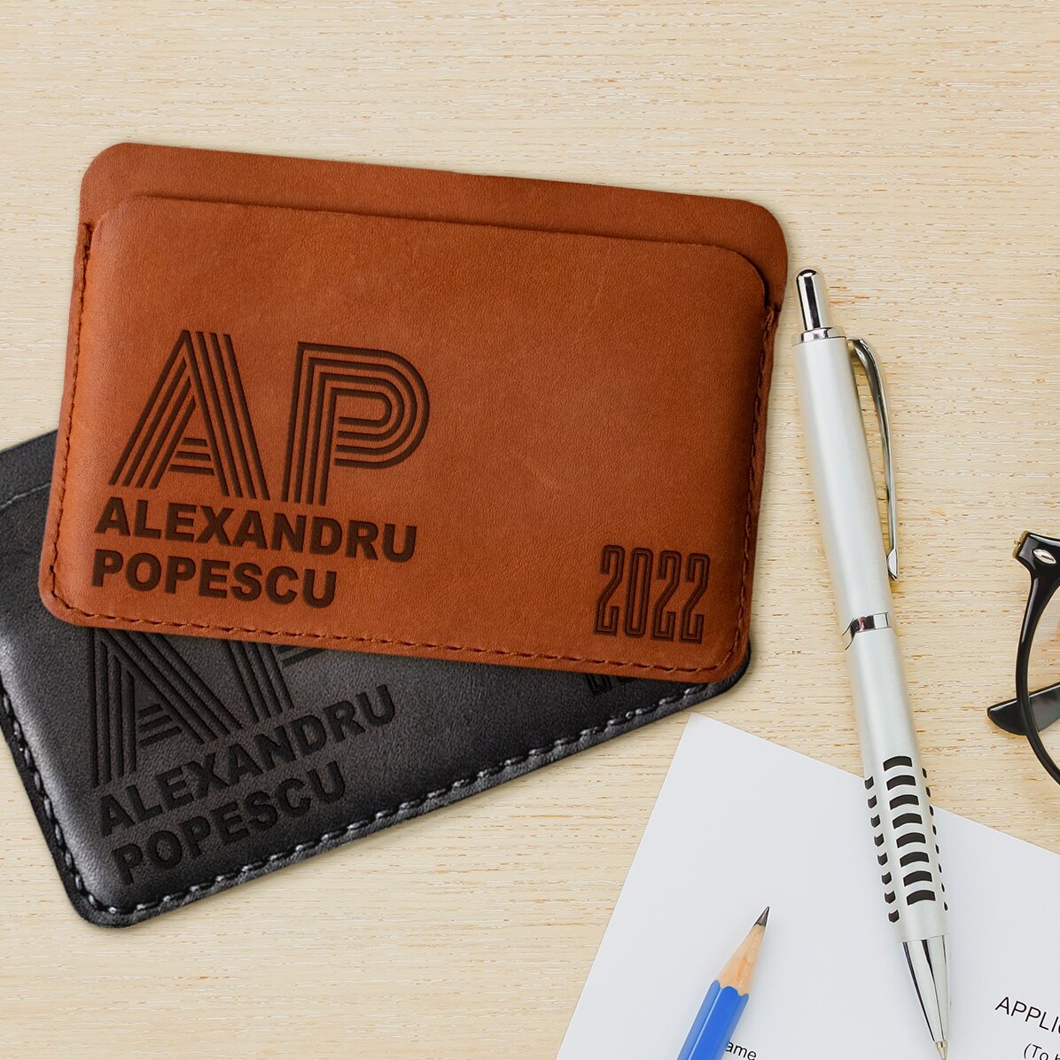 Portefeuille en cuir personnalisé avec initiales, prénom et année