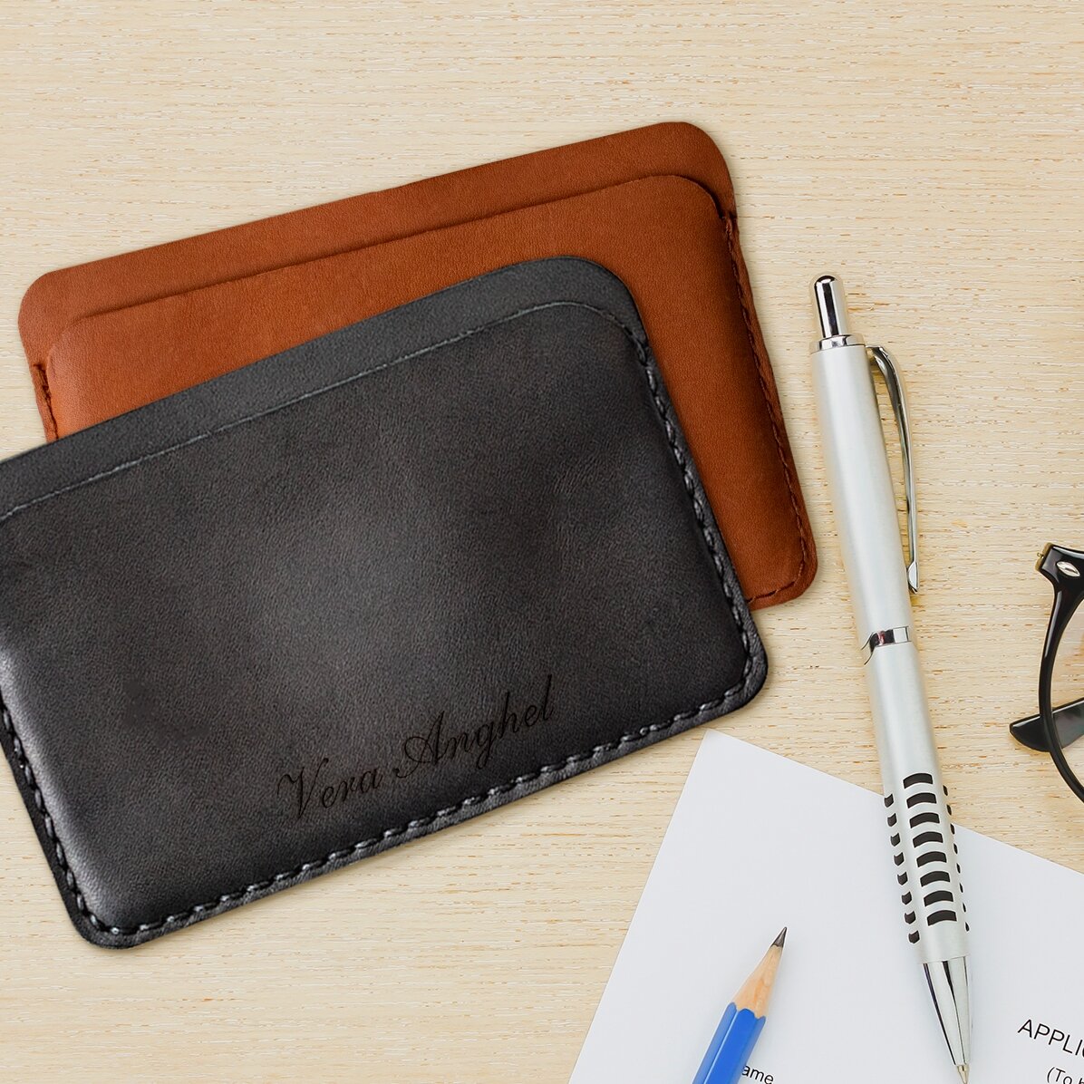 Portefeuille en cuir personnalisé avec un prénom au milieu