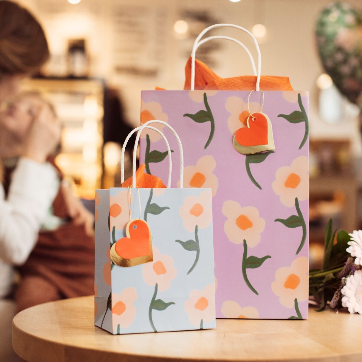 Sachet cadeau - motif floral varié