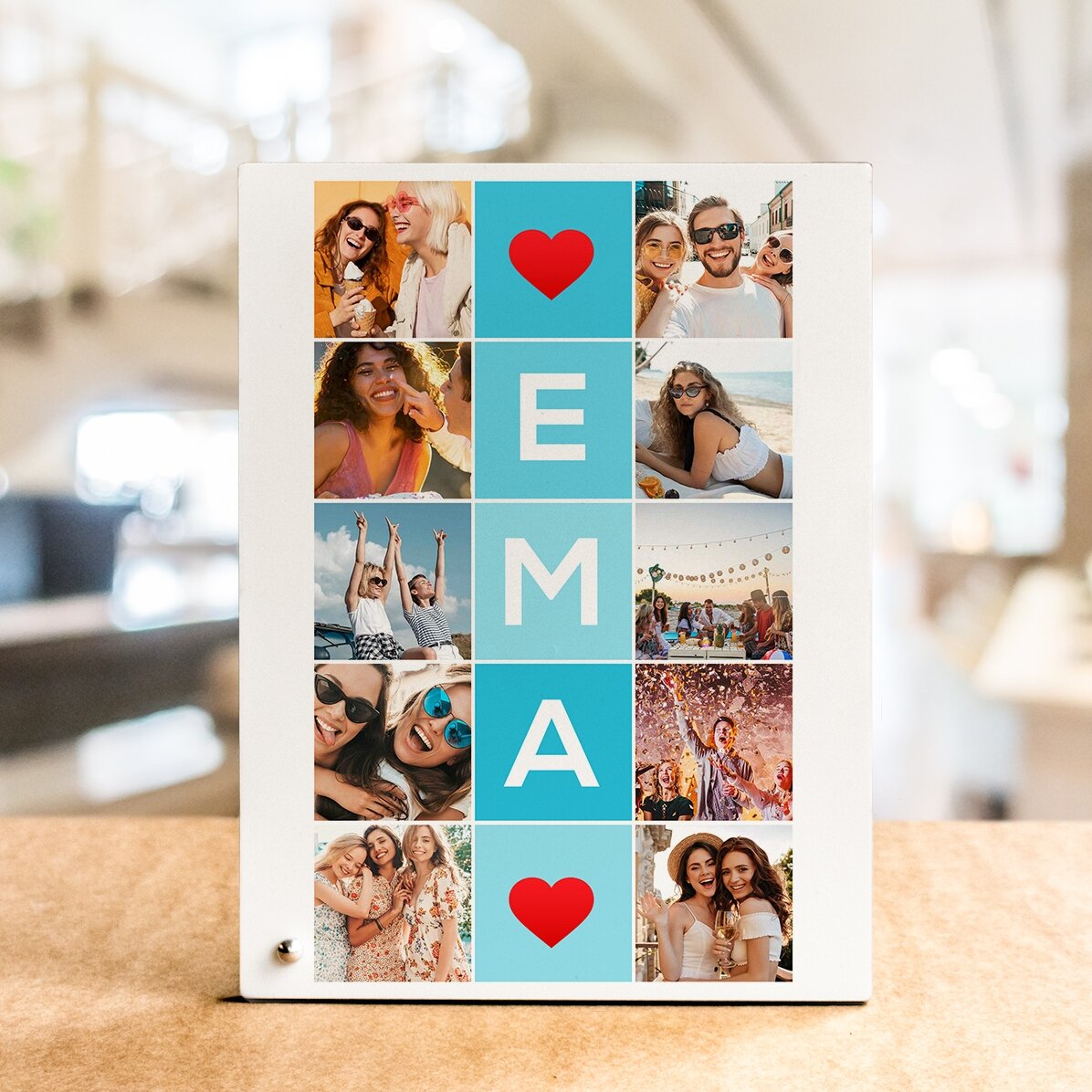 Cadre photo de bureau personnalisé pouvant accueillir 10 photos et un prénom de 5 lettres à la verti
